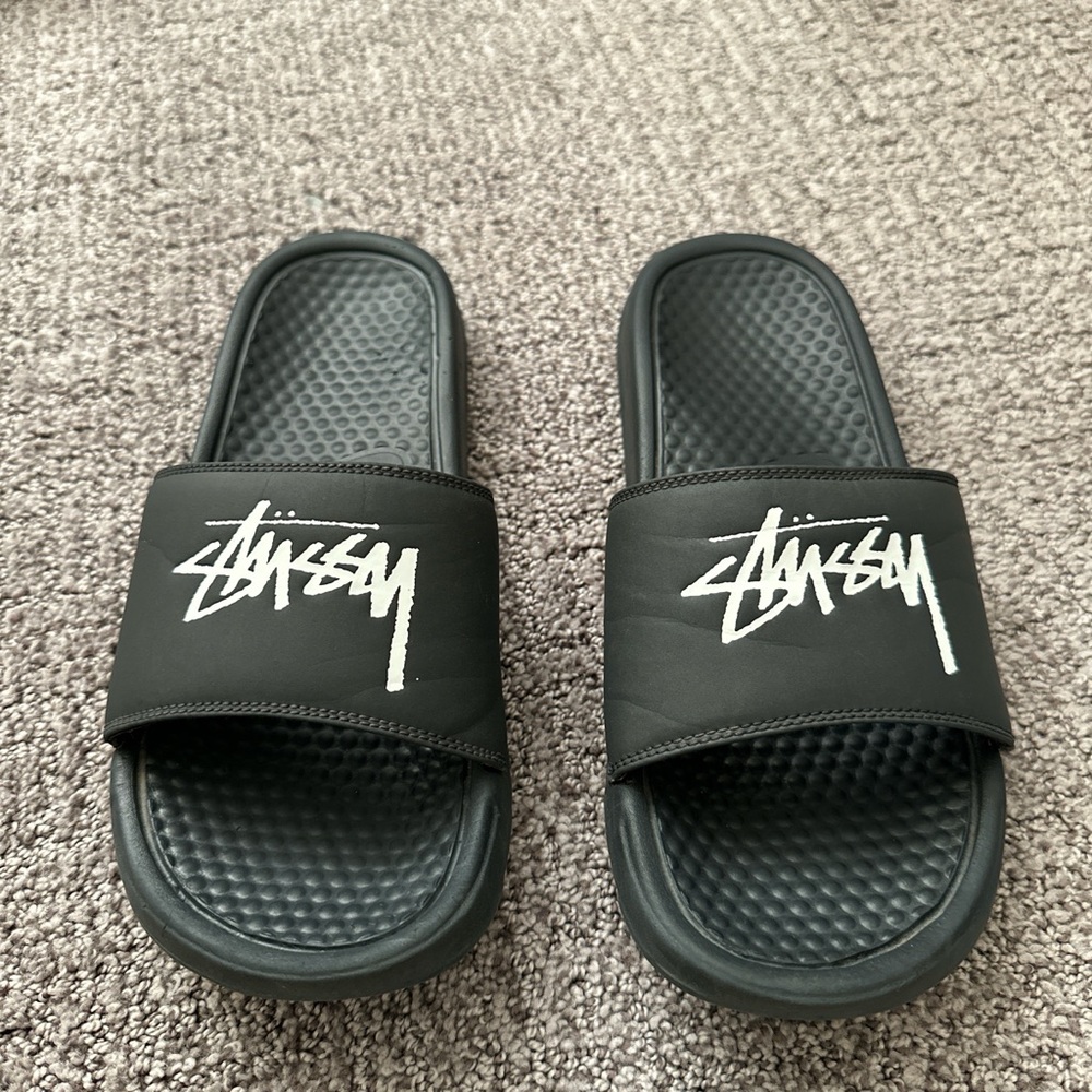 Stüssy x Benassi Nike black slides